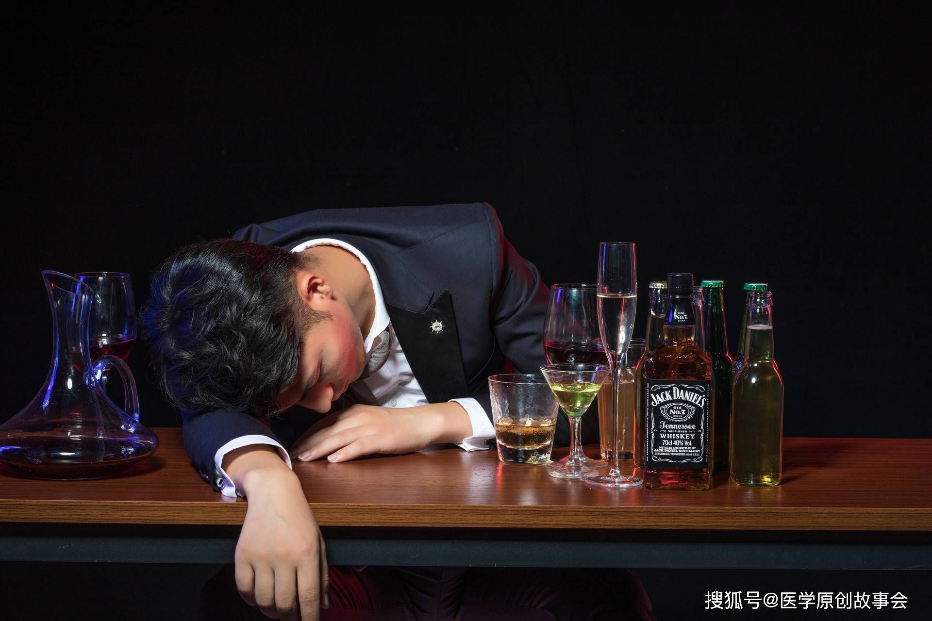 柳叶刀：中国人喝酒致癌风险最高！提醒：两种方法可降低酒精伤害