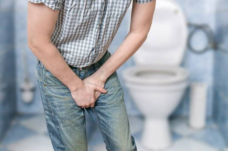 男人清晨的“一泡尿”，若没有这6个现象，说明你的身体还很健康