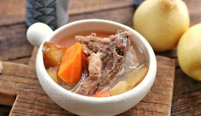 广东人最家常的汤，一年四季都合适，秋天喝尤其佳，健脾胃特好