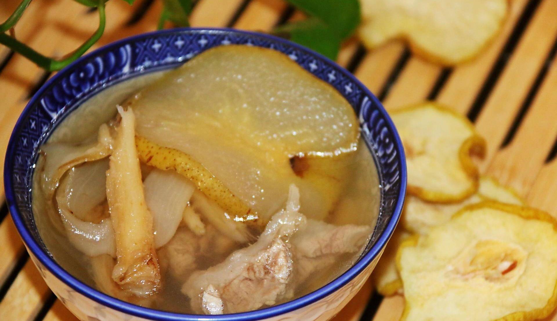 冬季天气干燥，多给家人喝这碗汤，滋阴润燥，养胃生津，食材简单