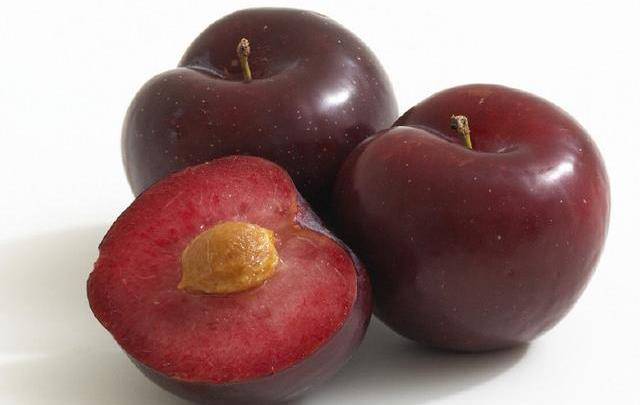 这些水果千万不要在夏天多吃了，有些水果可能导致你失眠